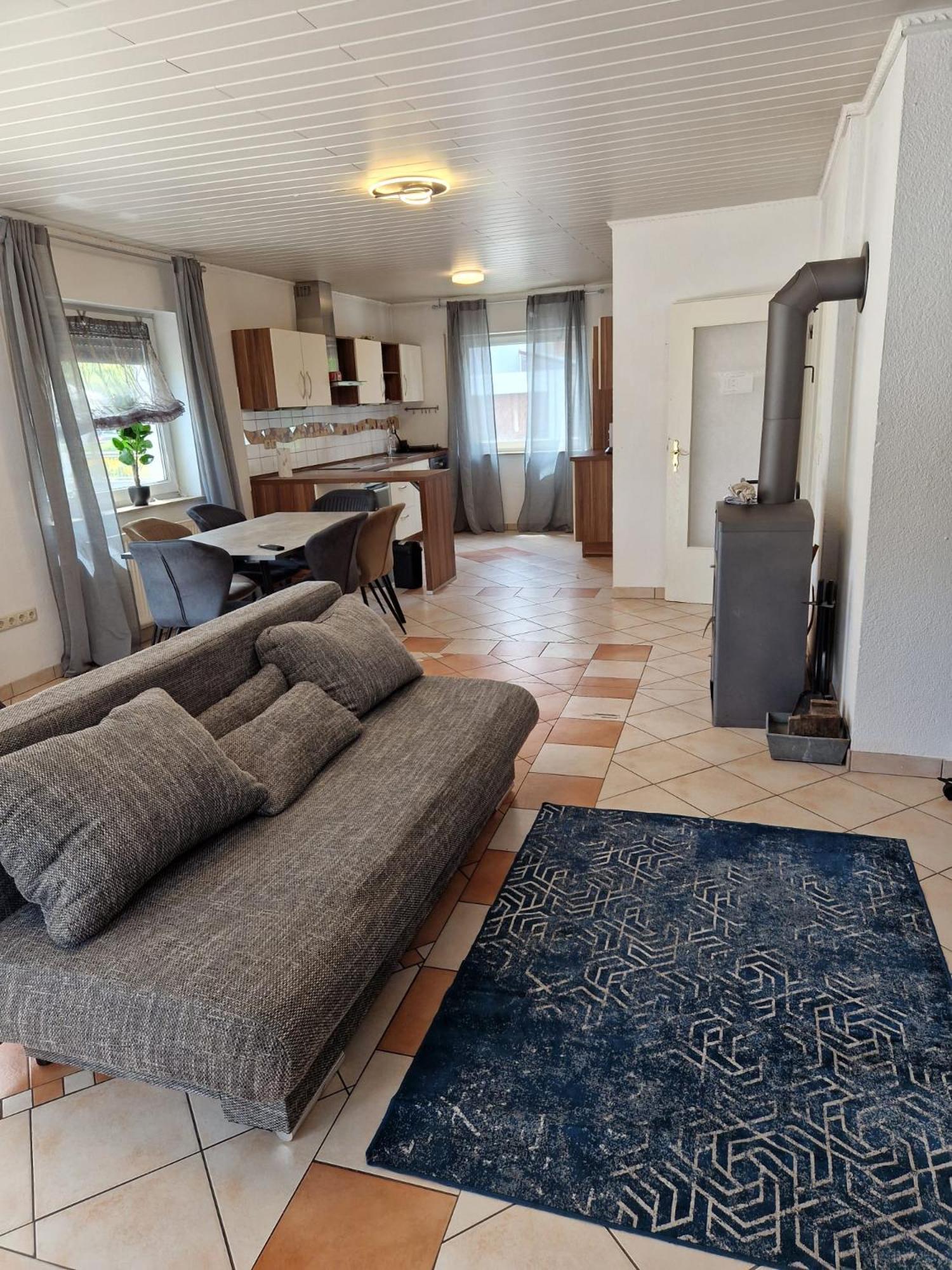 Relax Wohnung Gross Rohrheim Dış mekan fotoğraf